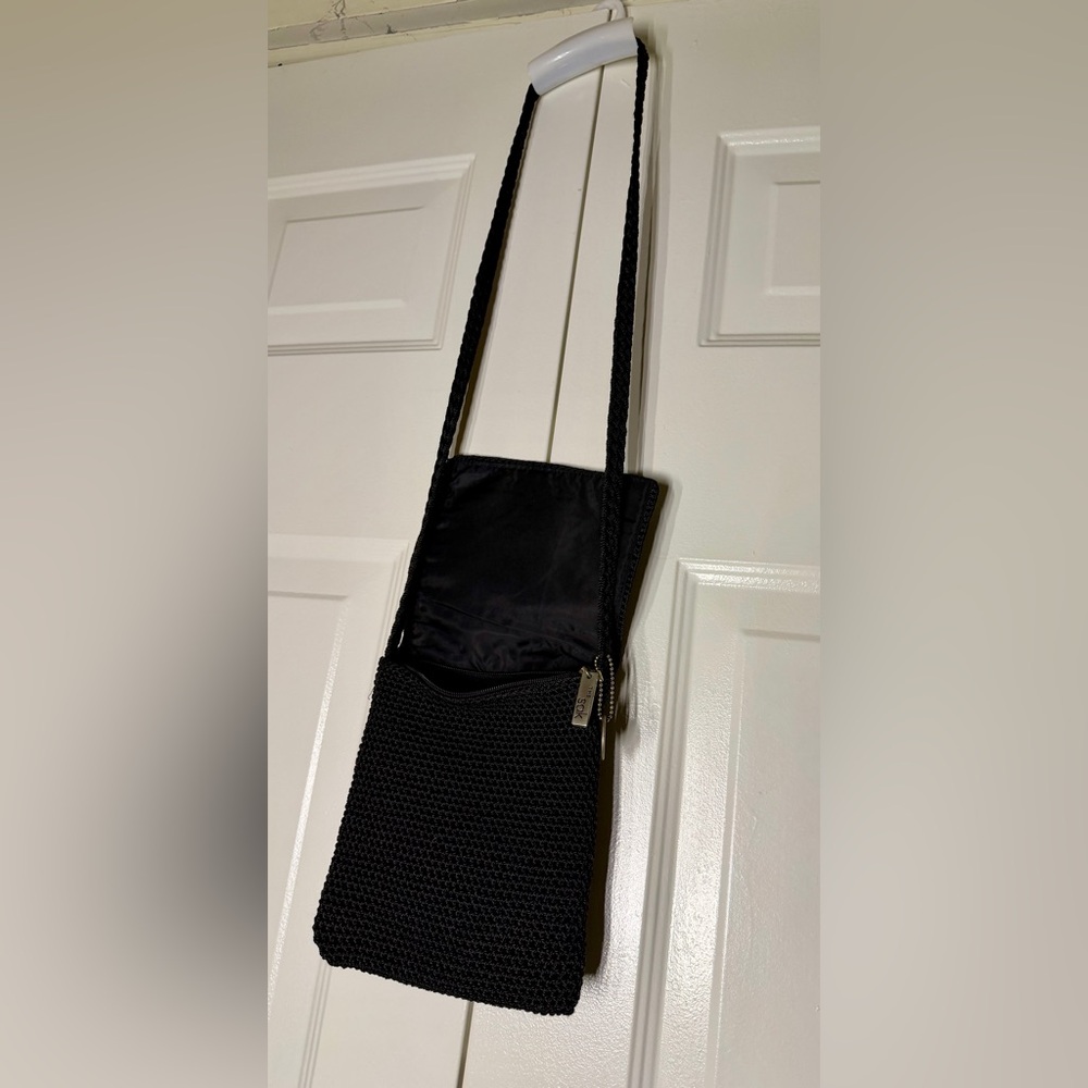 THE SAK black crossbody Crochet Knit Small Shoulder Bag Purse Zip Closure - Picture 3 of 7